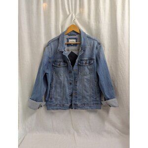 Good Fellow One of a kind jean jacket, hand quilted heart patch women's Large